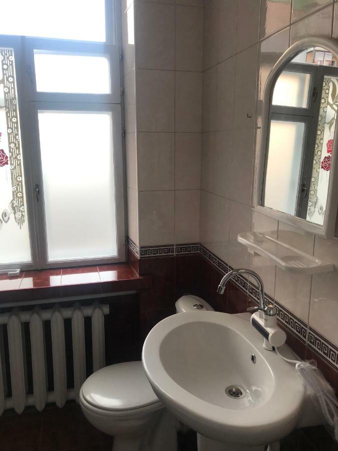 Хостел Тихий Дворик Harkiv Exterior foto